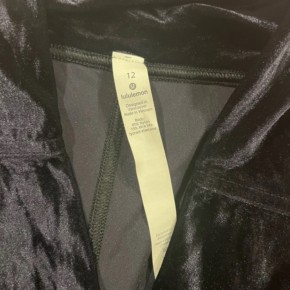 Lululemon leggings - Picture 3 of 4